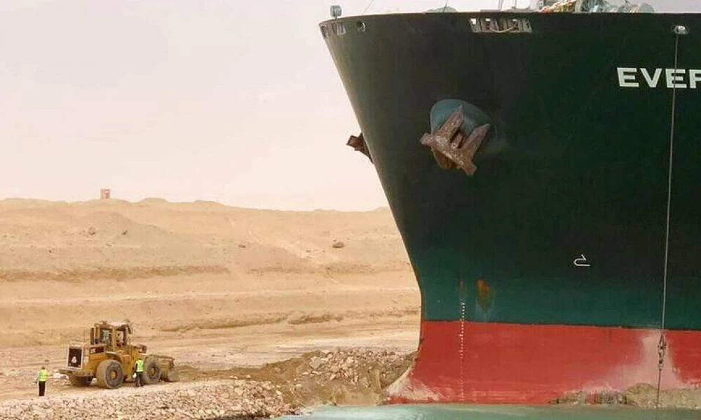 Διώρυγα του Σουέζ: Σε μεγάλη άνοδος το πετρέλαιο από το μπλοκάρισμα